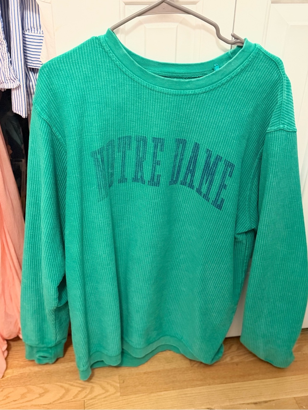 Women’s Notre Dame crewneck sweatshirt size L